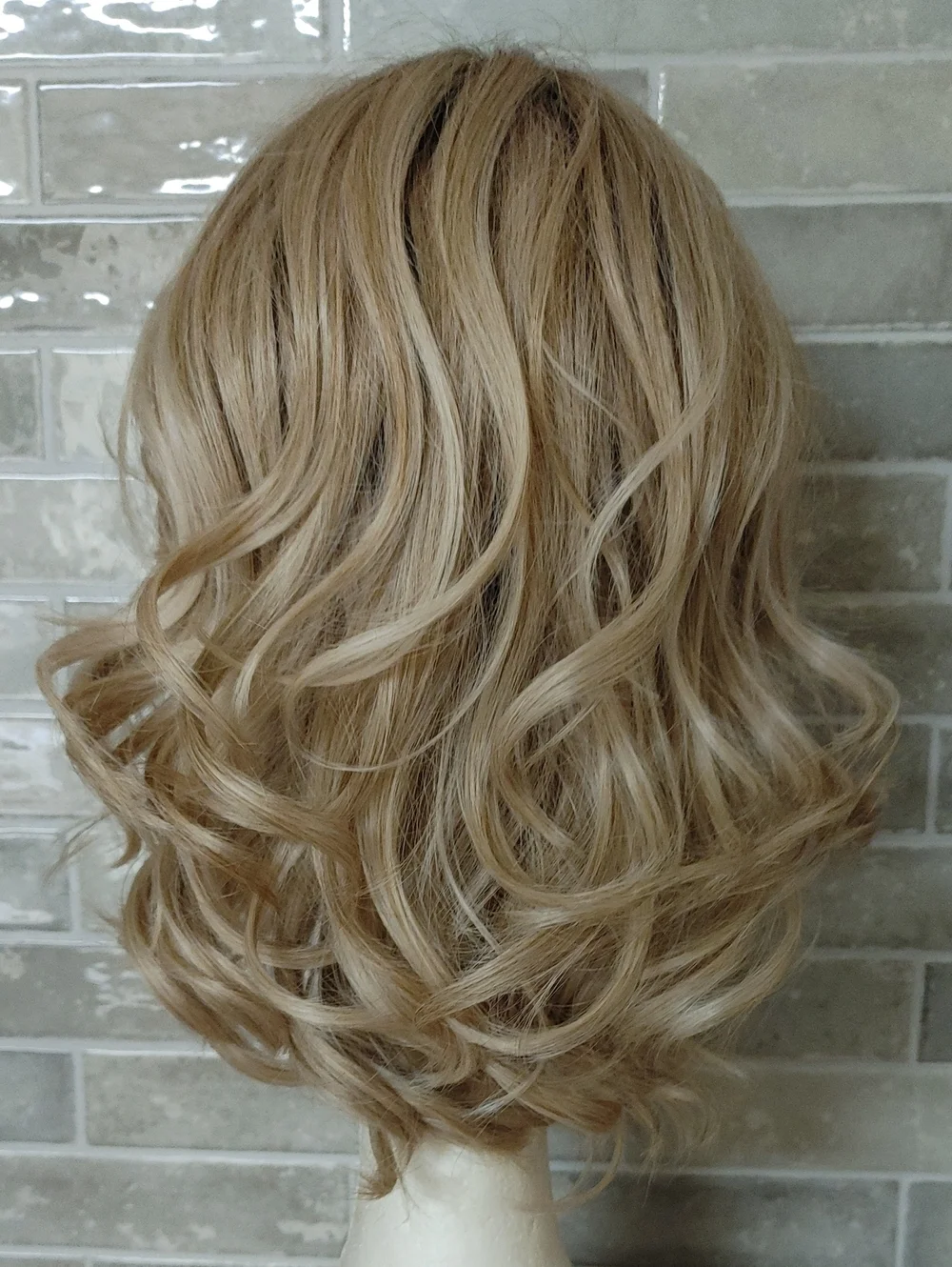 Belle Tress Granada Crushed Almond Blonde R Wig NWT
